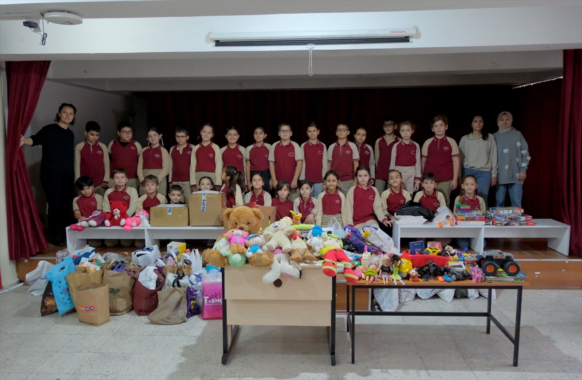 Batıdan Doğuya Kardeşlik Köprüsü. Kırklarelili öğrenciler oyuncaklarını Erzurum'daki köy çocuklarına gönderdi