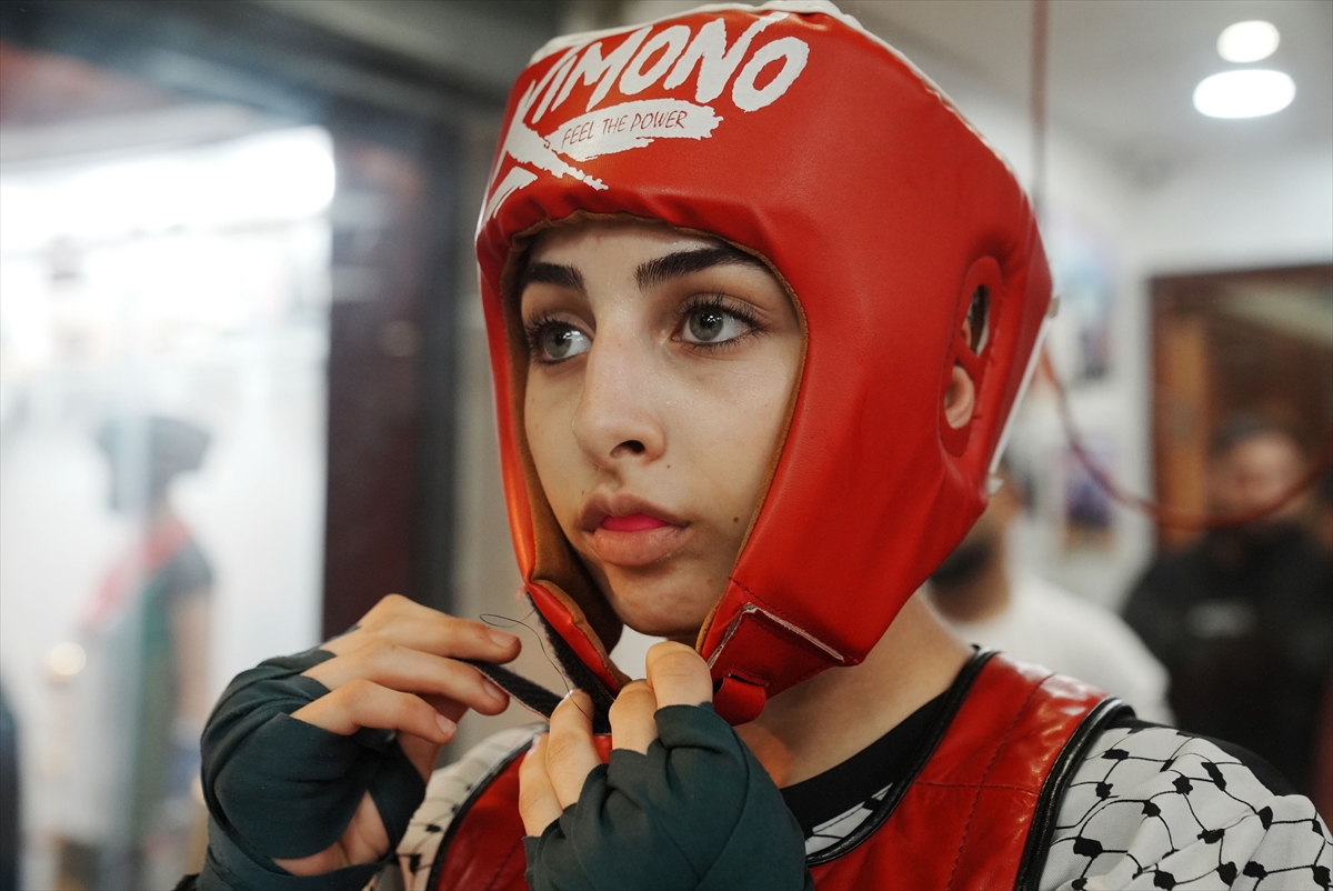 Kazandığı altın madalyayı Gazze'ye armağan etti