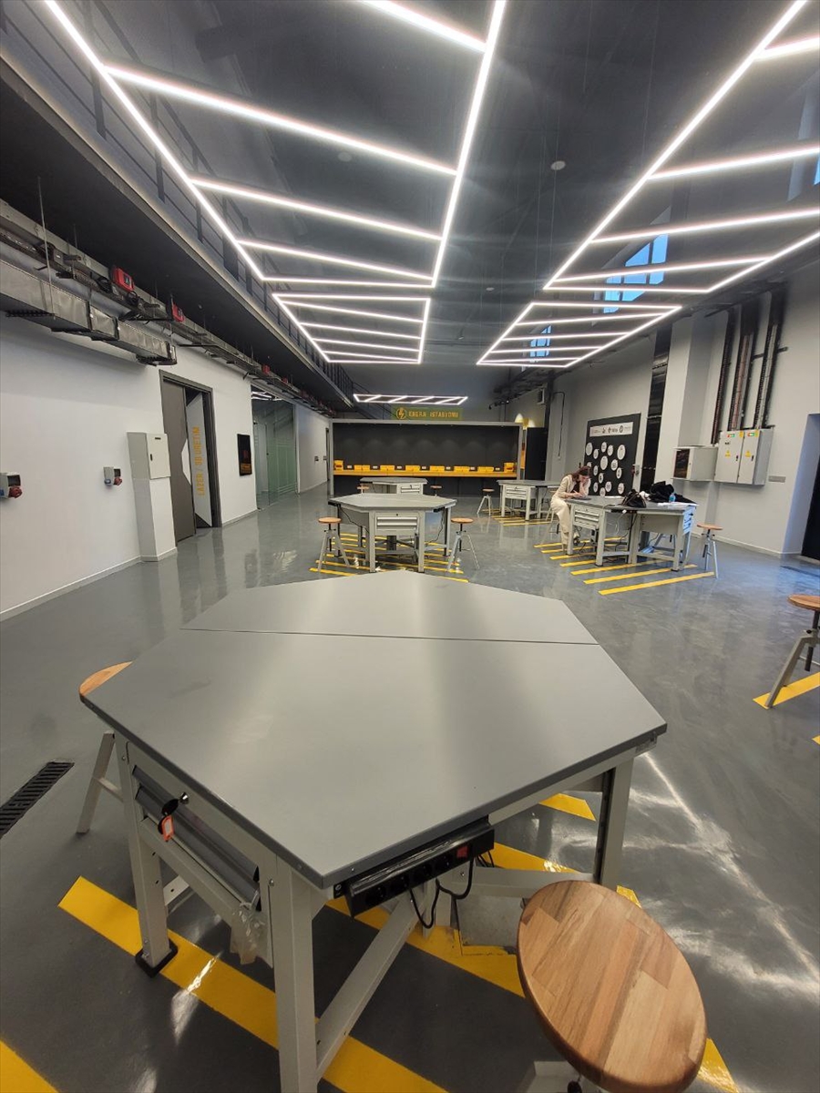 Şırnak ve Hakkari'ye bilim merkezi ile milli teknoloji atölyesi kurulacak