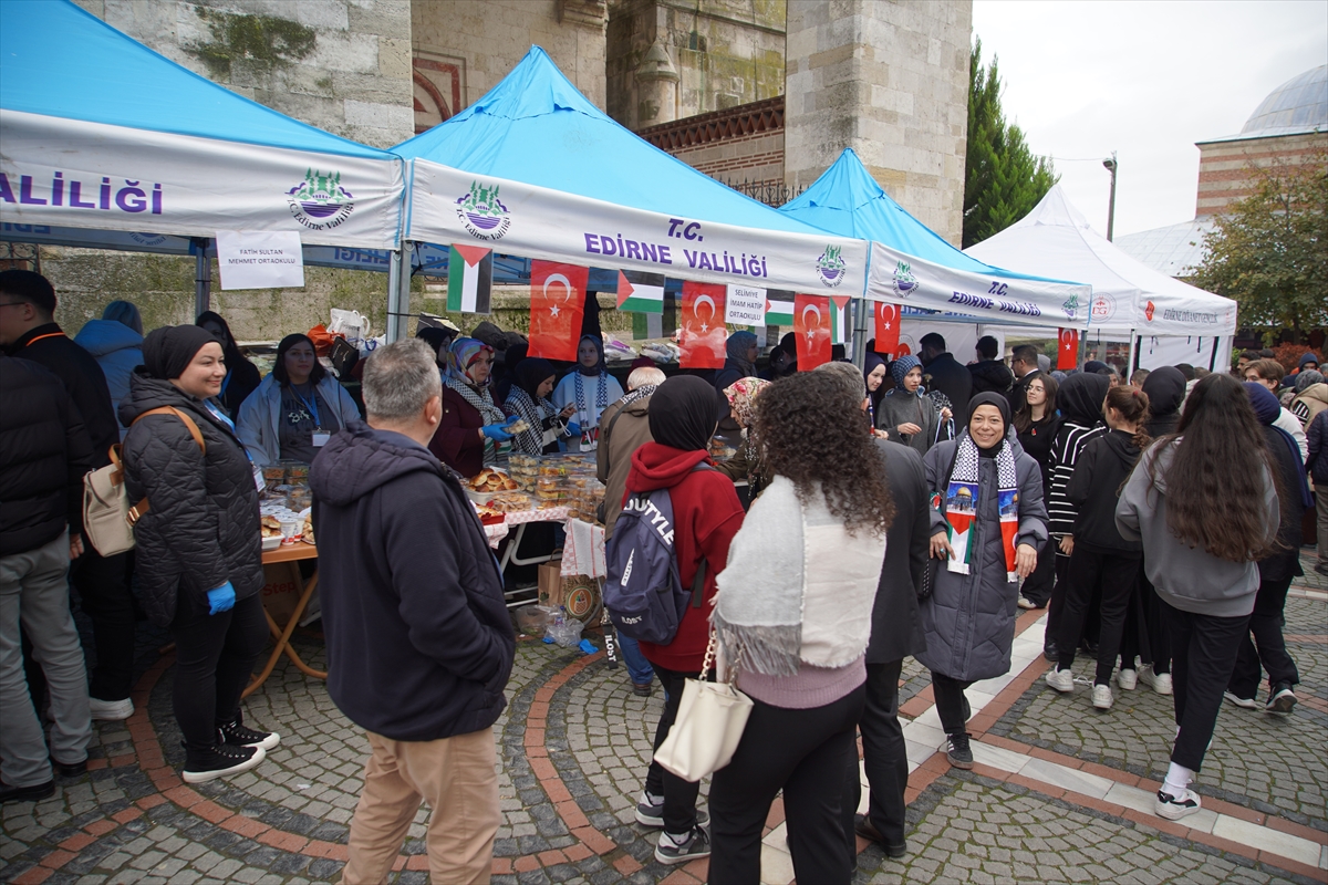 Edirne'de Gazze yararına kermes düzenlendi