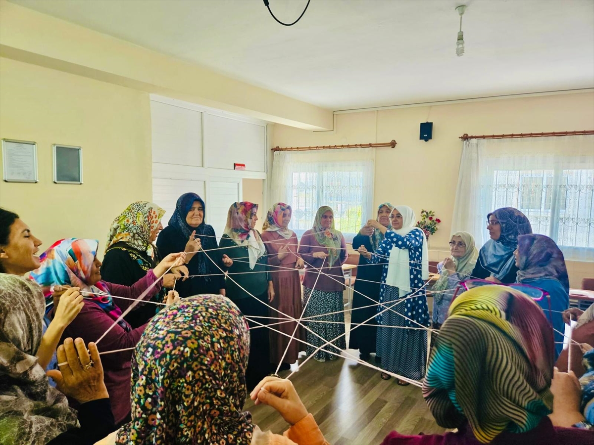 Aile ve Sosyal Hizmetler Bakanlığının "Modüler Aile Eğitim Programı" 42 ilde daha uygulanmaya başlandı