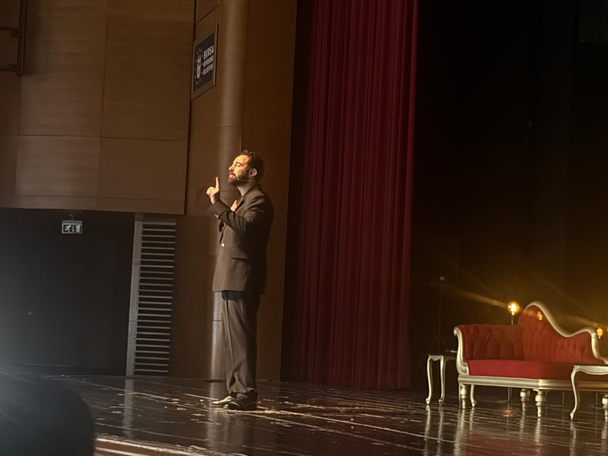 "Katarsis-Gel Yeniden Başlayalım" Bursa'da izleyiciyle buluştu