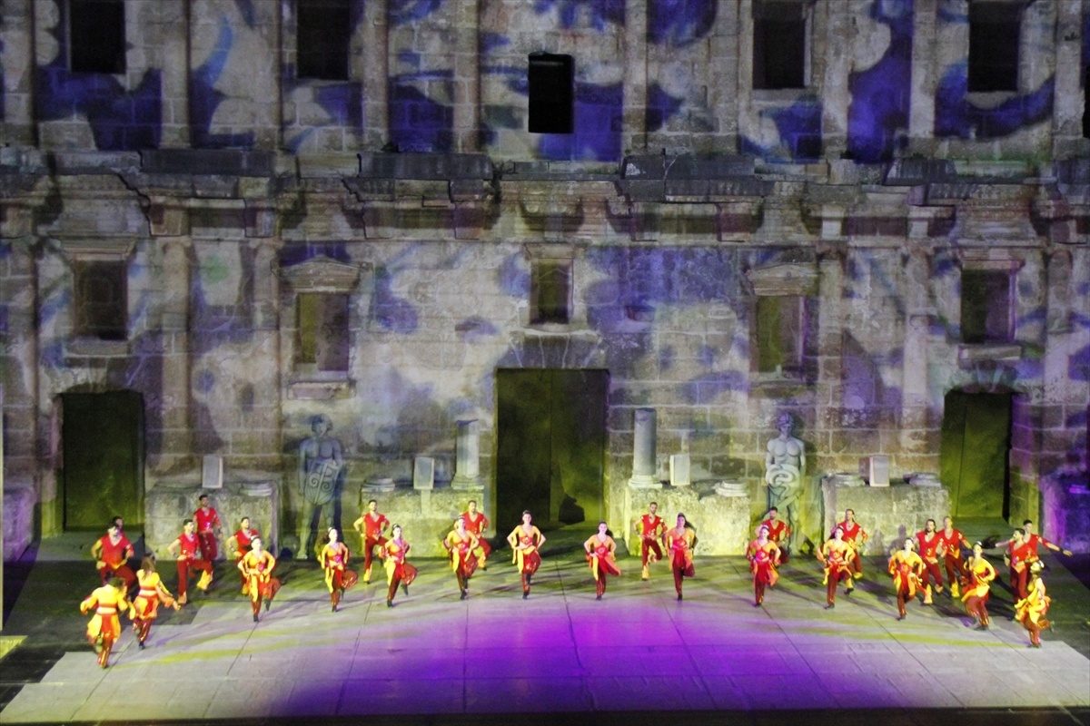 "Anadolu Ateşi" Aspendos’ta izleyiciyle buluştu