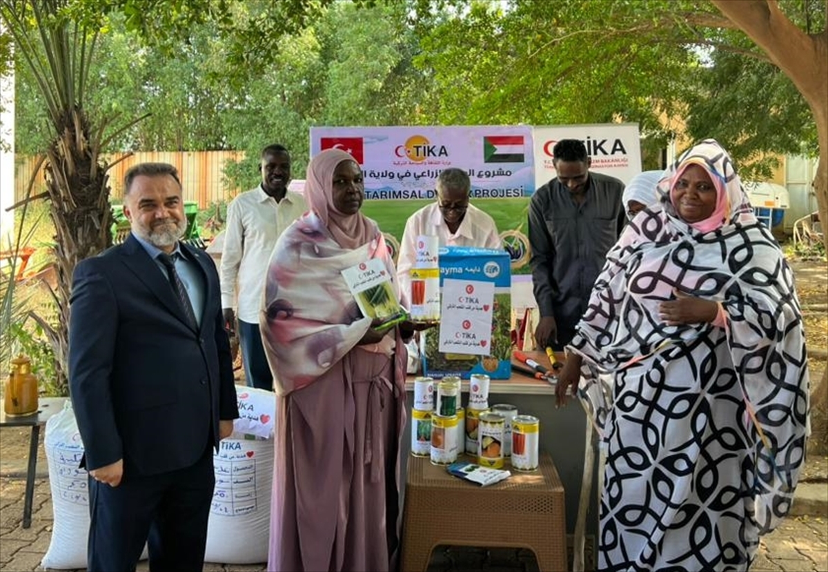 TİKA'dan Sudanlı 1000 çiftçi aileye tohum ve tarım aleti desteği