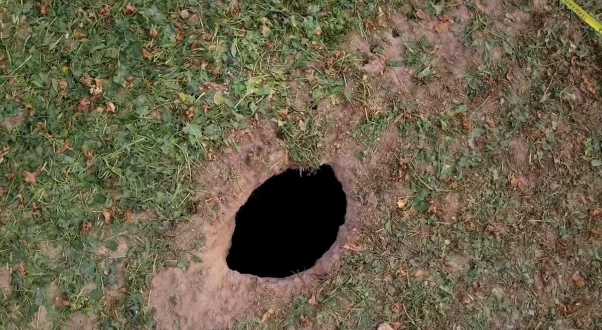 Aksaray'da pancar tarlasında yeni obruk oluştu