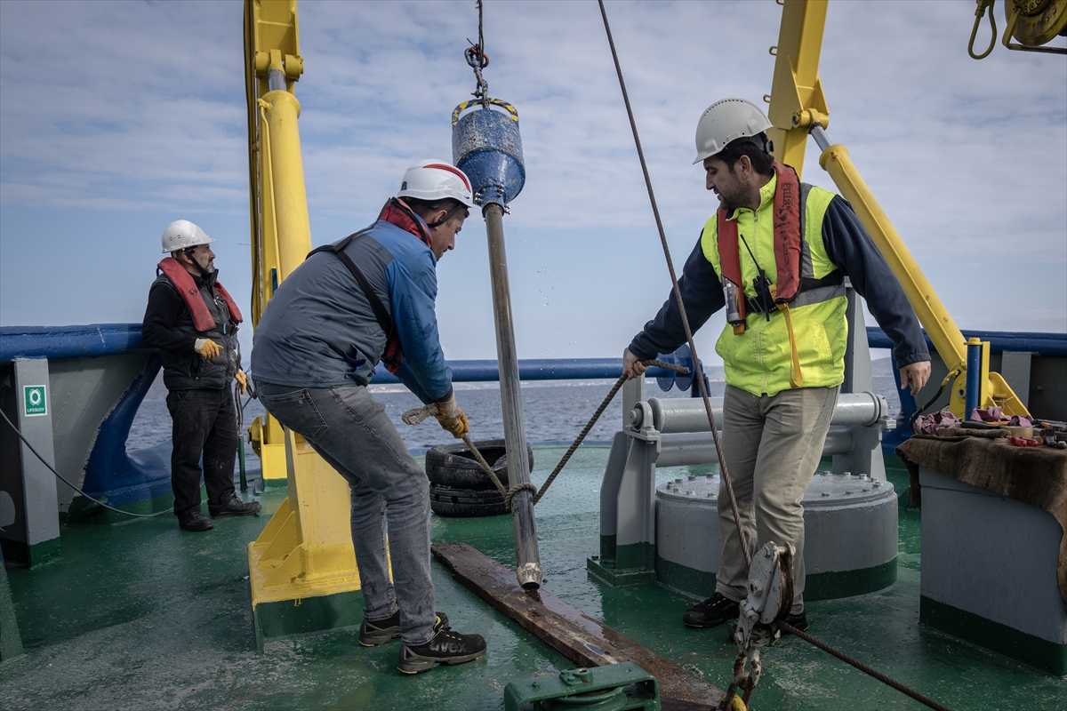 Marmara Denizi'nin derinliklerinde binlerce yıllık iklim izleri araştırılıyor