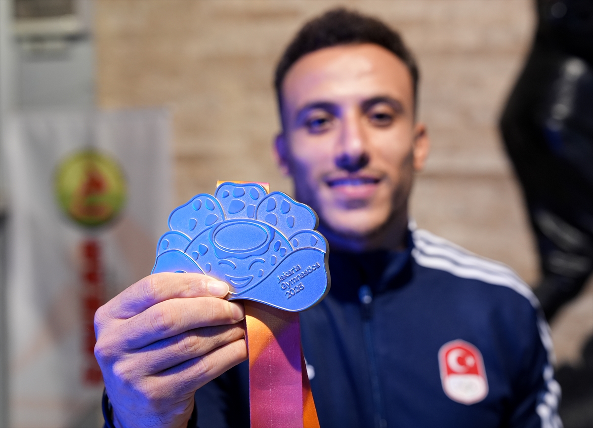 Milli cimnastikçi Adem Asil olimpiyat madalyası için her detayı düşünüyor