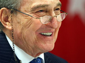 Senin kafanı ben keseceğim!