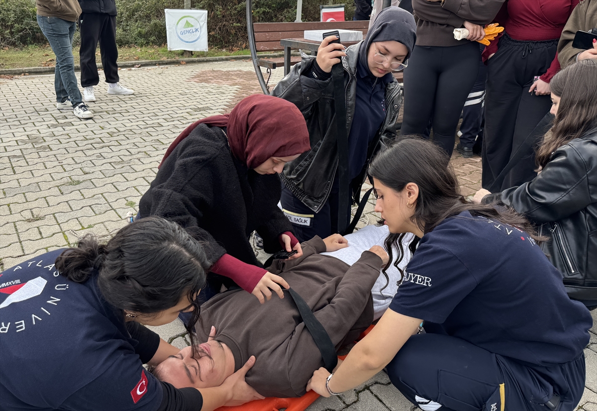 Düzce Depremi'nin 26. yılında Sarıyer'de "afet tatbikatı" yapıldı