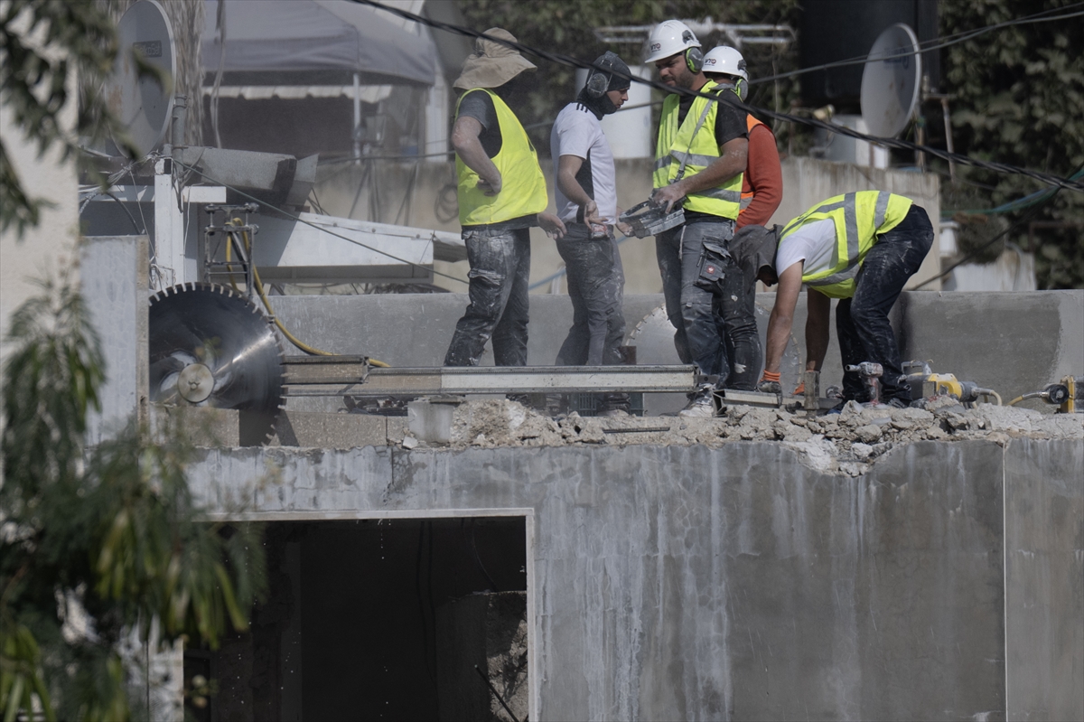 İsrail, Doğu Kudüs'ün El-Bustan Mahallesi'nde Filistinli ailenin evini yıktı