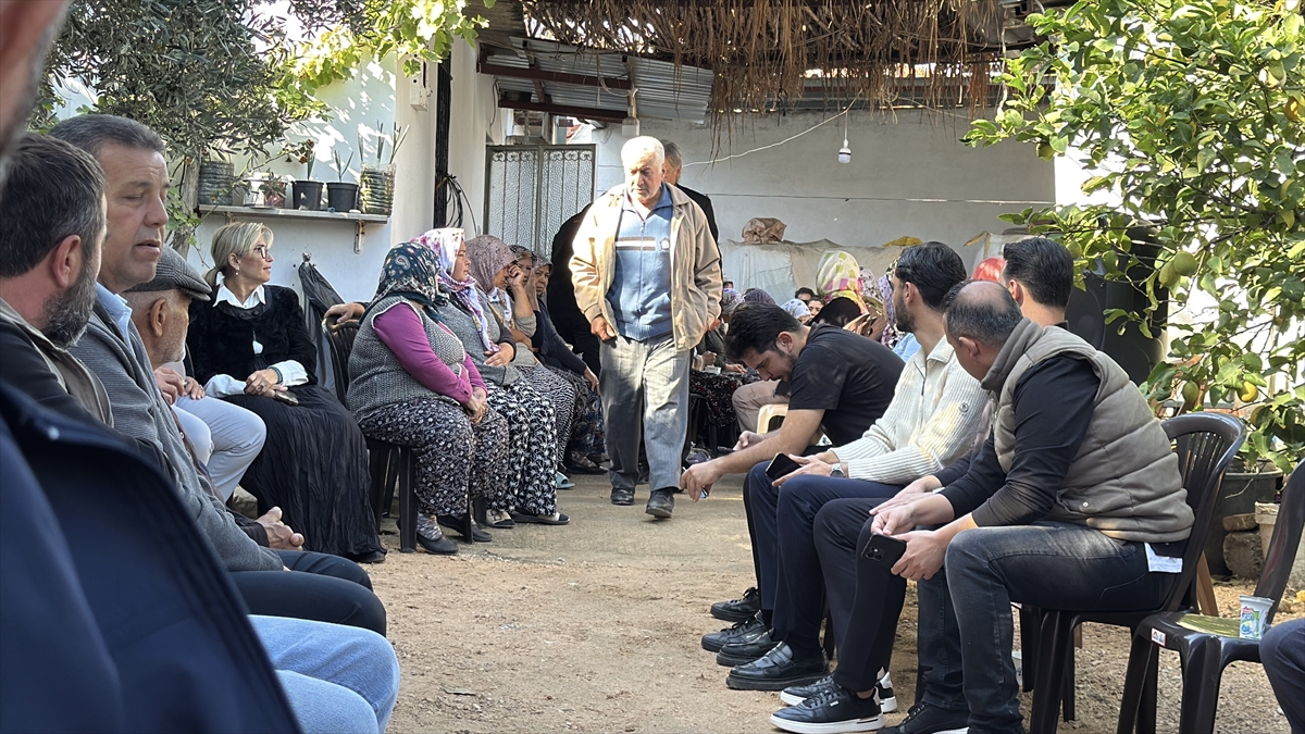 Muğlalı şehit Emrah Kuran'ın ailesi taziyeleri kabul etti