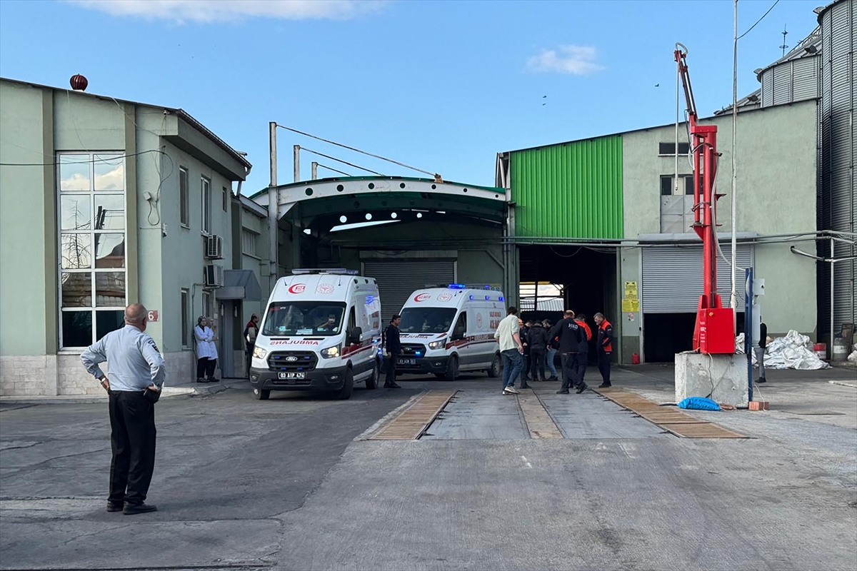 Afyonkarahisar'da fabrikadaki patlamada 10 kişi yaralandı