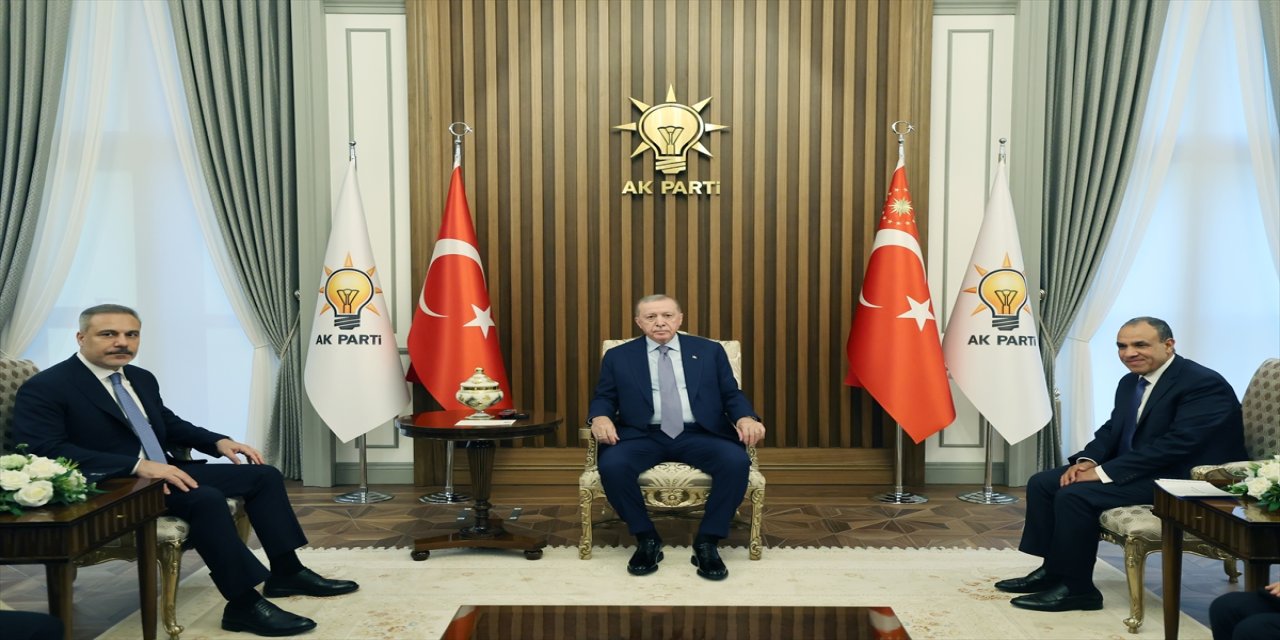 Cumhurbaşkanı Erdoğan, Mısır Dışişleri Bakanı Bedir Abdulati ile AK Parti Genel Merkezi’nde görüştü