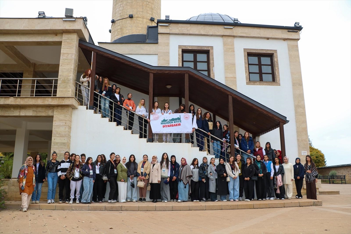 "Medeniyetler şehri" Diyarbakır "Maziden Atiye" programı kapsamında şehit ve gazi çocuklarını ağırlıyor
