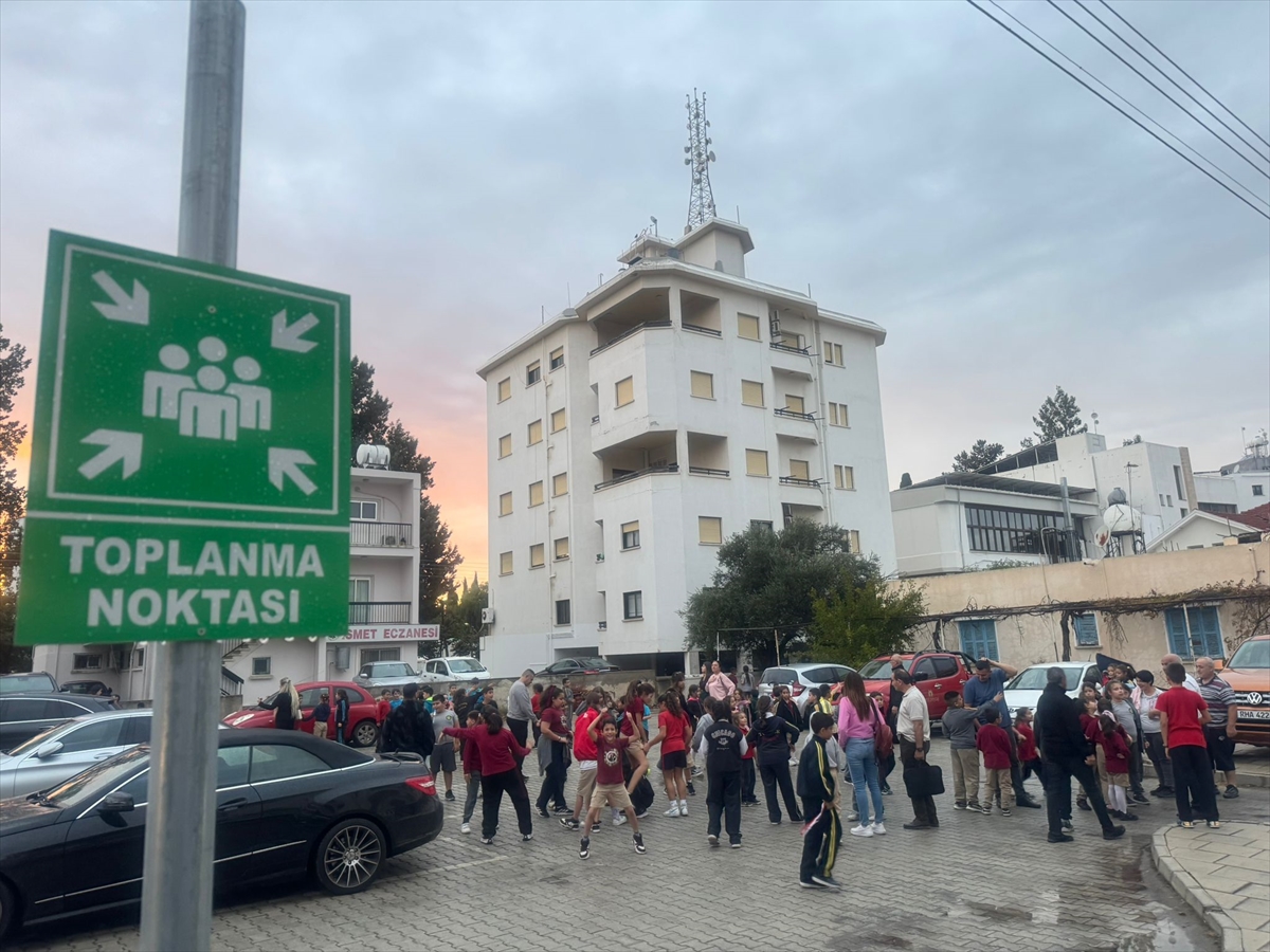 Kıbrıs açıklarında 5,4 büyüklüğünde yeni bir deprem meydana geldi