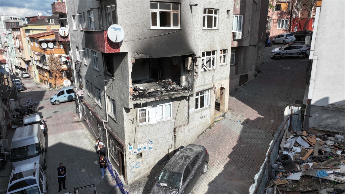 Kağıthane'de apartmandaki patlamanın ardından çıkan yangına ilişkin yeni görüntü