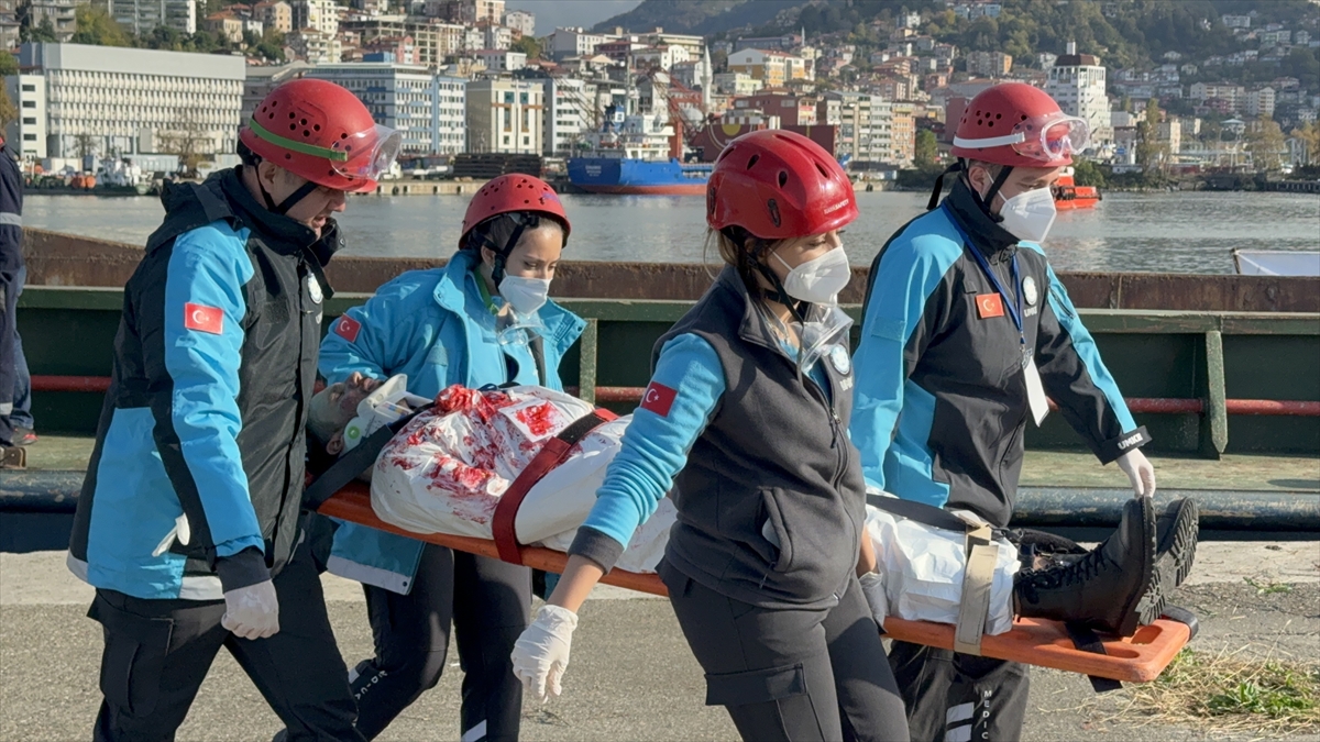 Zonguldak'ta gemi kazası tatbikatı düzenlendi