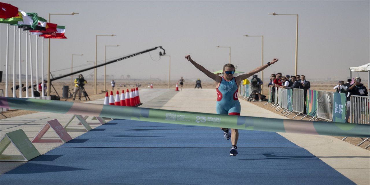 Sinem Francisca Tous Servera, İslami Dayanışma Oyunları’nda duatlonda altın kazandı