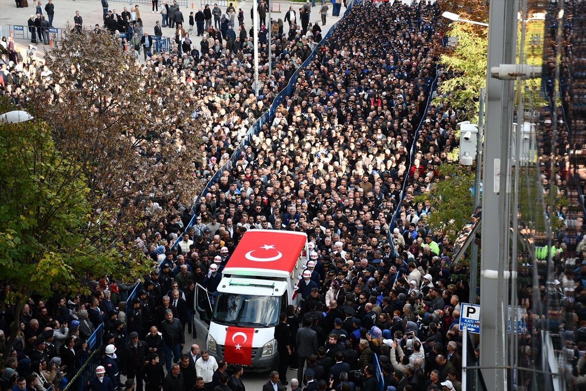 Türkiye şehitlerini uğurluyor