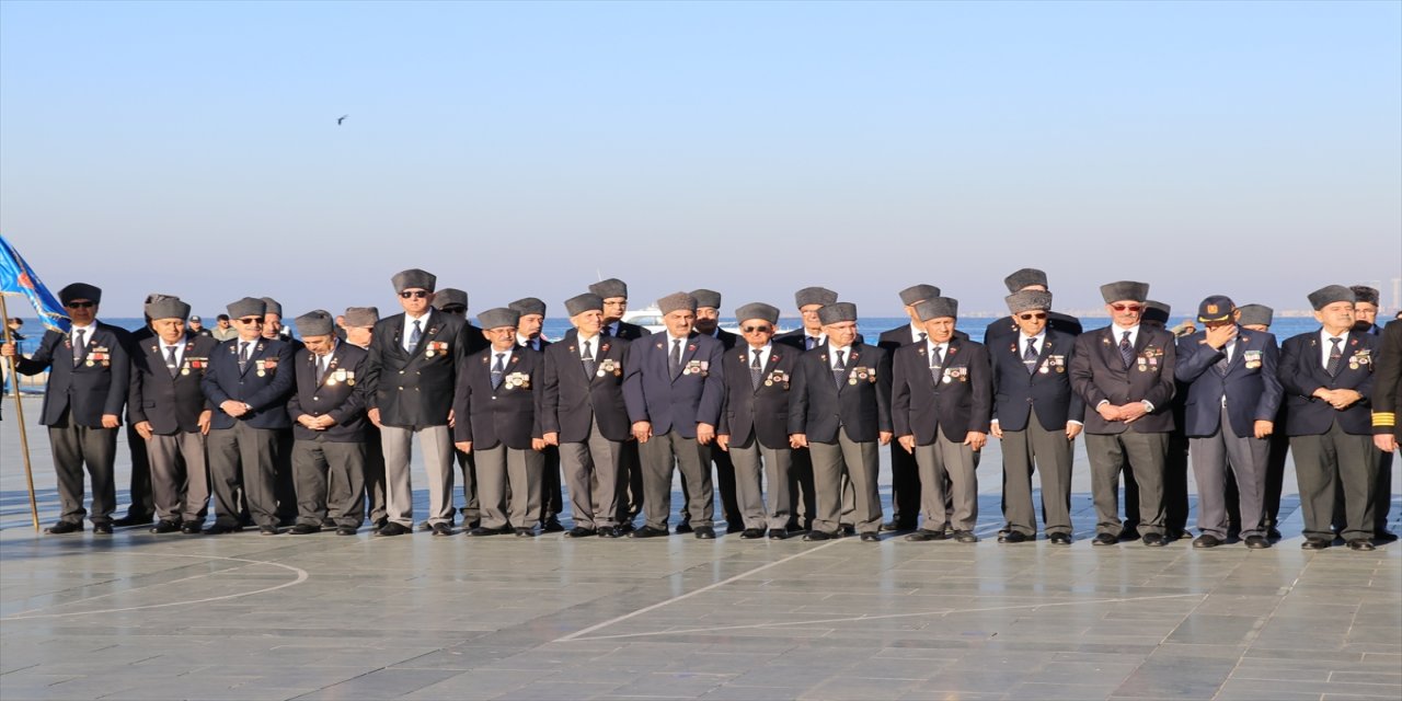 KKTC’nin 42. Kuruluş Yıl Dönümü İzmir’de Düzenlenen Törenle Kutlandı