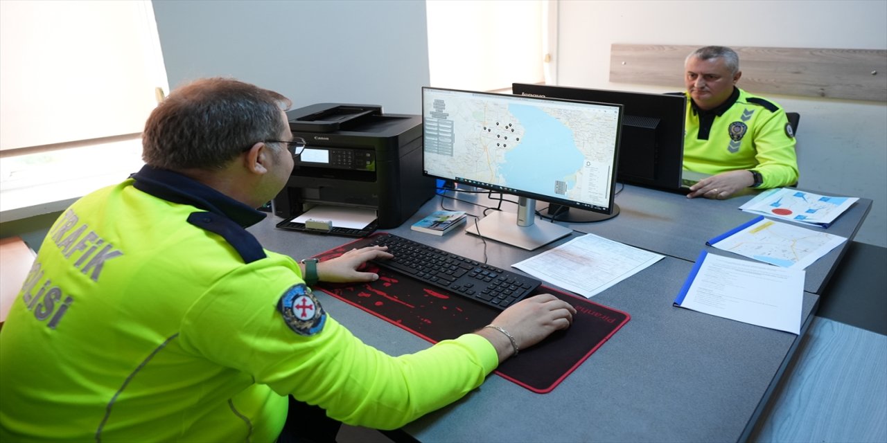 İzmir’de Kaza Analiz Birimi Trafik Kazalarını İnceliyor, Denetimlere Veri Sağlıyor