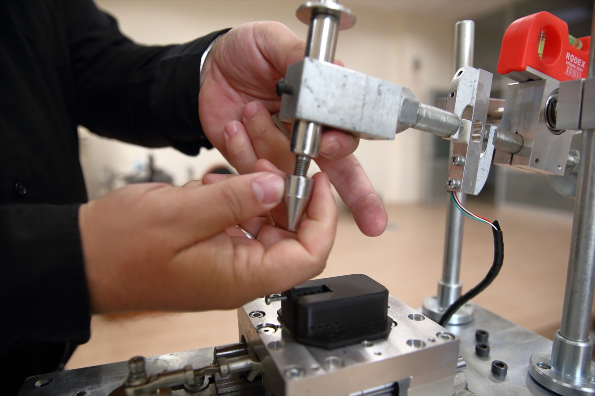 Hitit Üniversitesince geliştirilen "aşınma test cihazı" talep görüyor