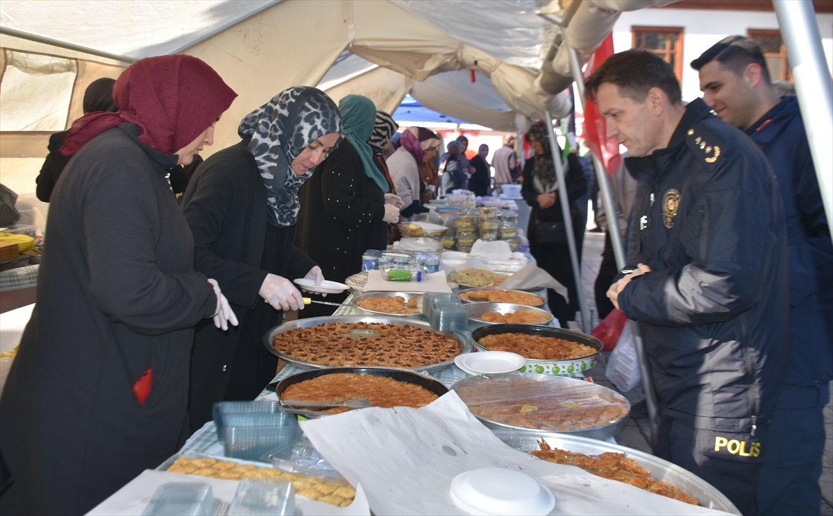 Sinop'ta Filistin yararına kermes düzenlendi