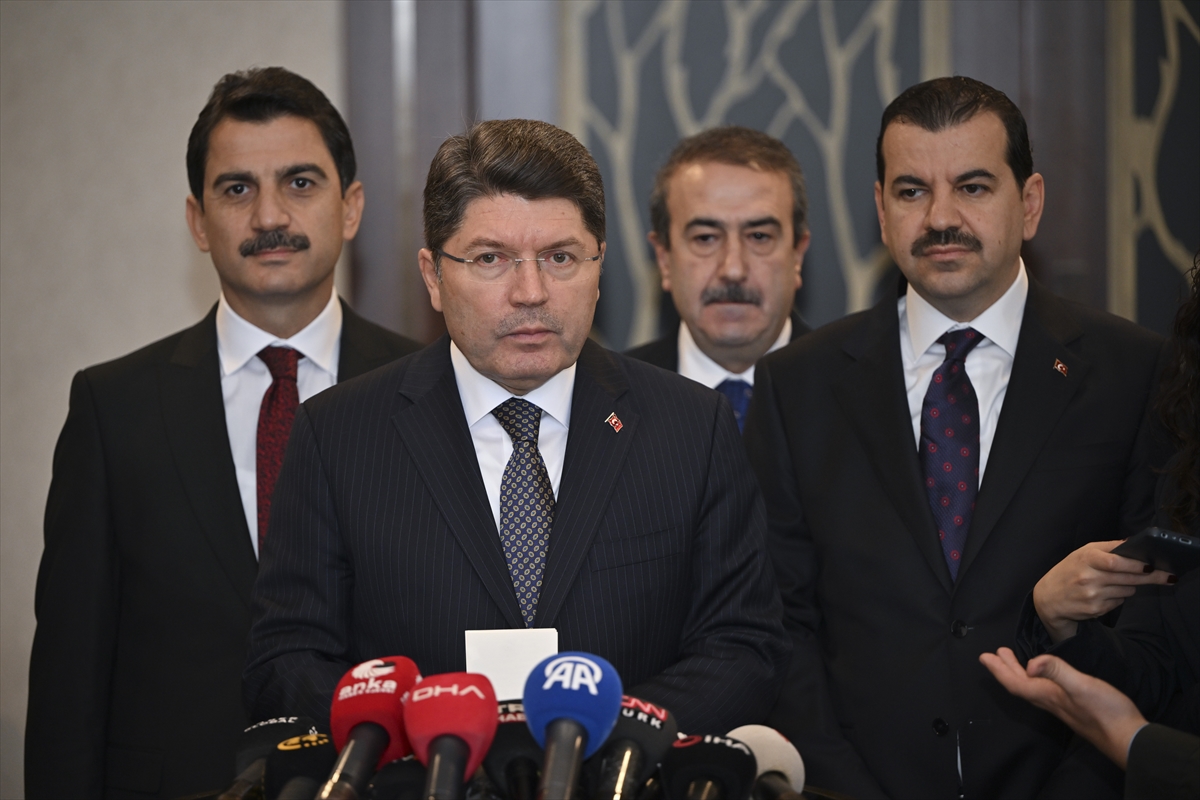 İmralı'ya Meclis Komisyonu'nun ziyareti