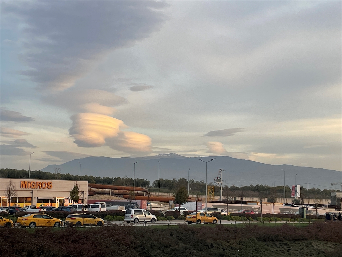 Bursa semalarında mercek bulutu görüldü
