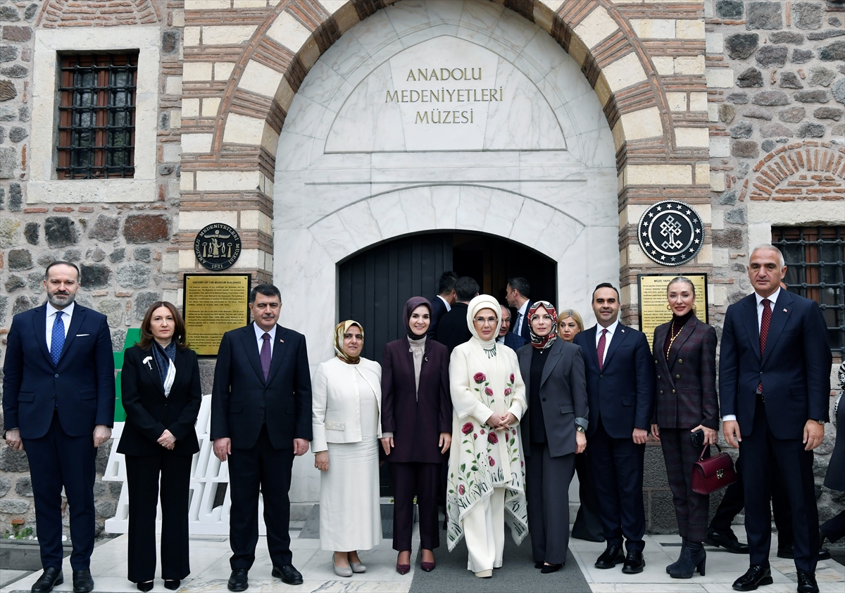 Emine Erdoğan, "Anadoludakiler: Sof'un Zamansız Yolculuğu Sergisi"nin açılışında konuştu