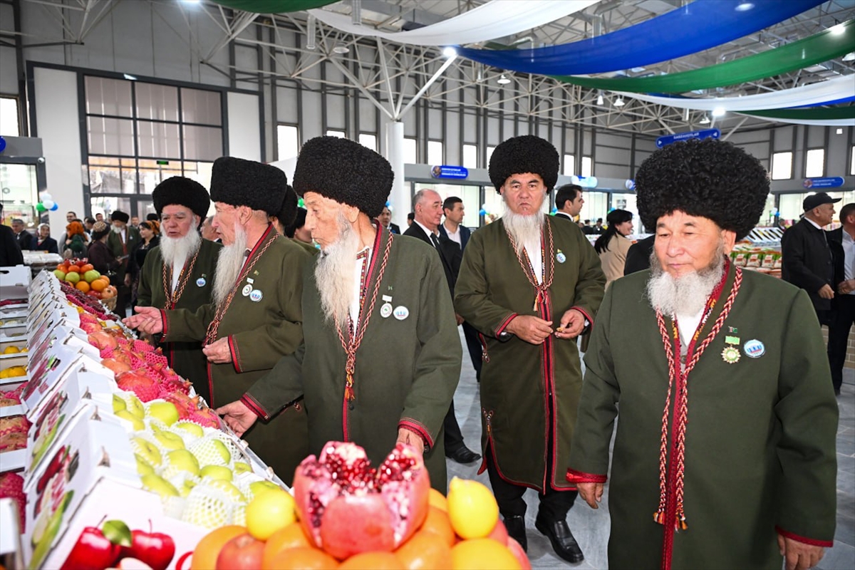 Özbekistan ve Türkmenistan arasında ortak sınır ticaret bölgesi açıldı