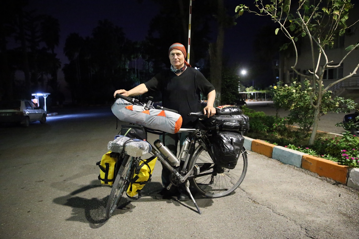 Bisikletiyle umreye gitmek için Balıkesir'den yola çıkan kişi Hatay'a ulaştı