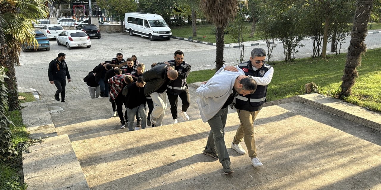 Samsun Merkezli Dolandırıcılık Operasyonunda 12 Şüpheli Yakalandı