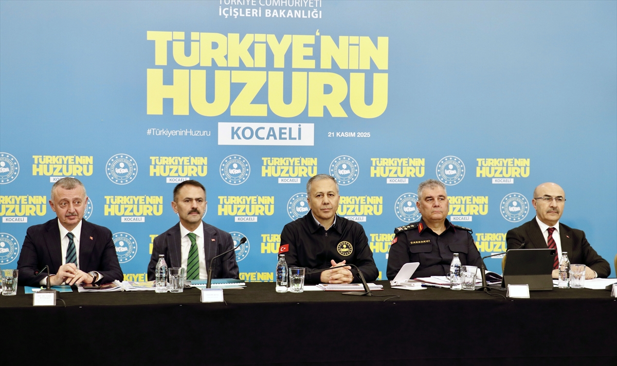 İçişleri Bakanı Yerlikaya, Kocaeli'de temaslarda bulundu