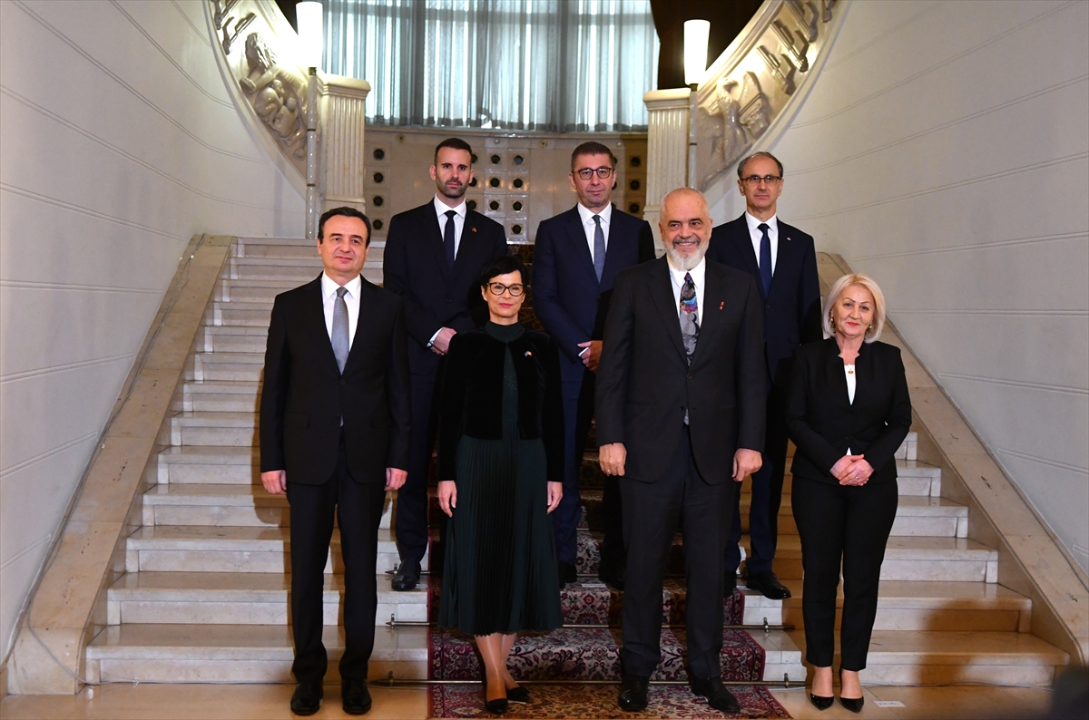 AB: Batı Balkanlar'daki tüm ülkeler, Avrupa Birliğine aittir