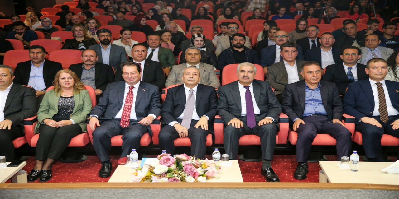 Türkiye E-Ticaret Haftası'nda panel: Tüketici psikolojisi, yapay zeka ve güven kararları nasıl etkiliyor