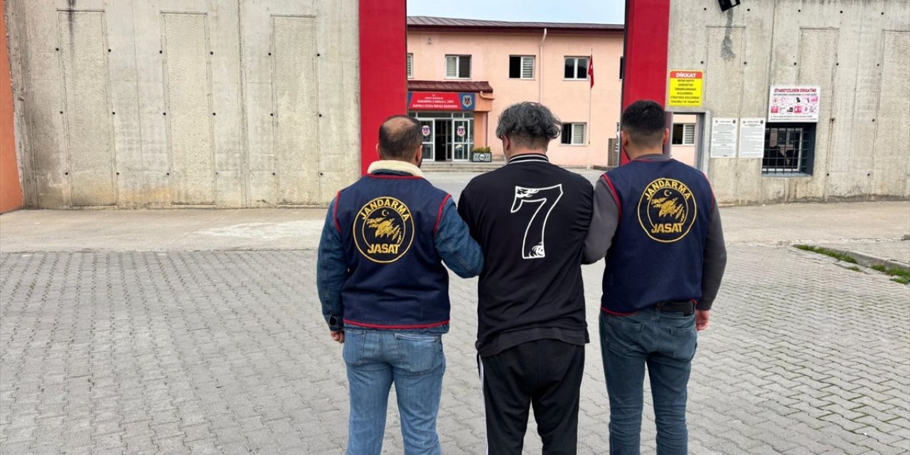 Sakarya Karasu'da 20 suçtan aranan ve 79 yıl 10 ay hapis cezası bulunan hükümlü yakalandı