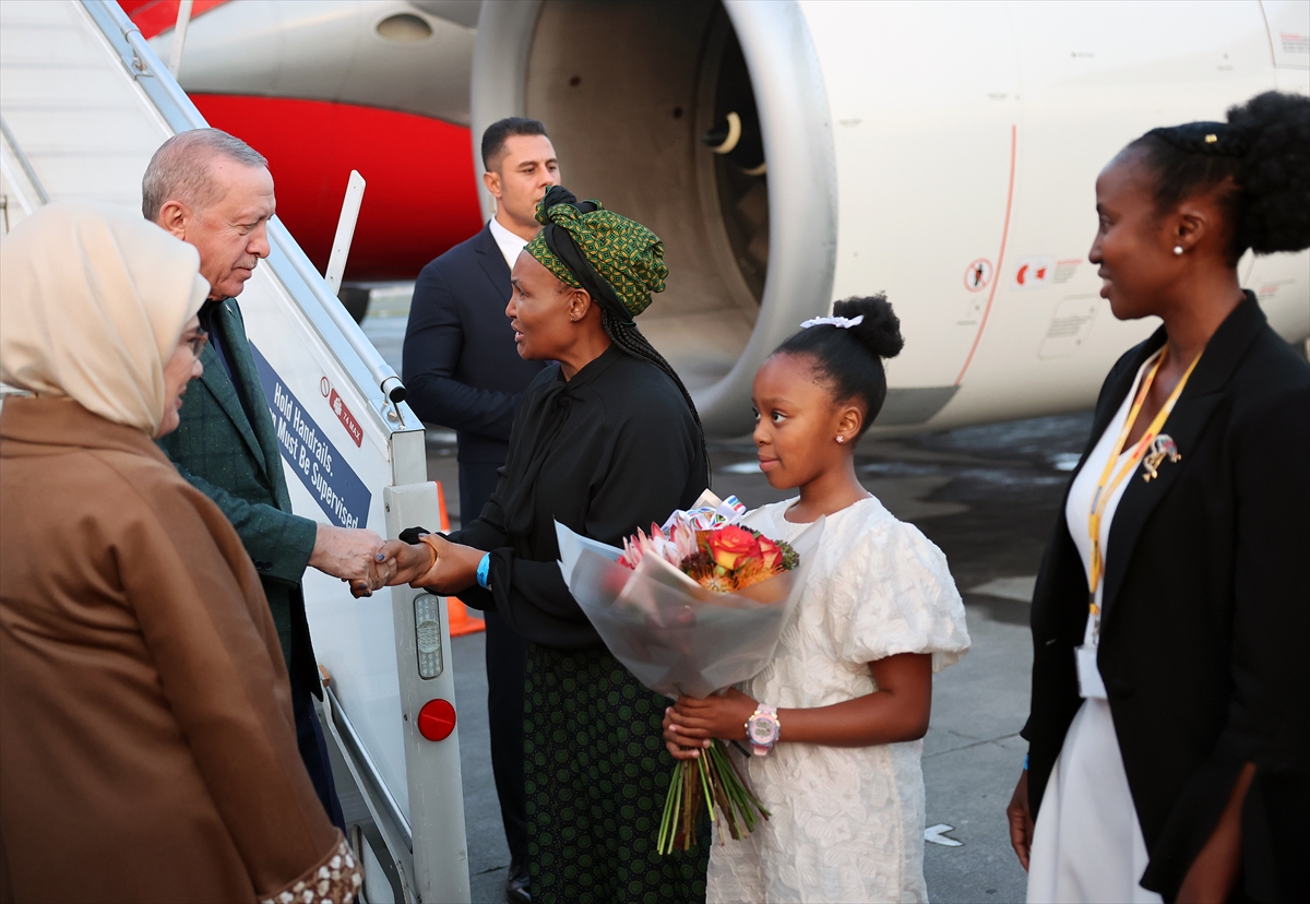 Cumhurbaşkanı Erdoğan, G20 Liderler Zirvesi için Güney Afrika'ya geldi