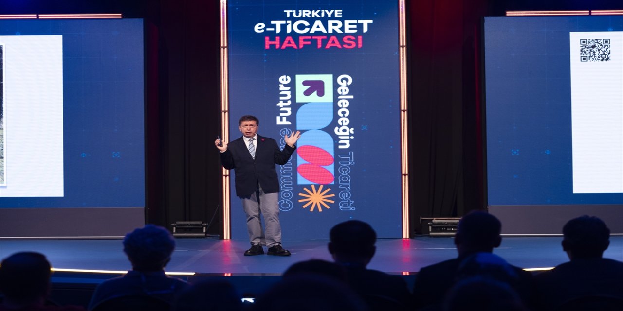 Türkiye e-Ticaret Haftası ikinci gününde: “Bambaşka Bir Müşteri” dijital ticaretin dönüşümünü anlattı
