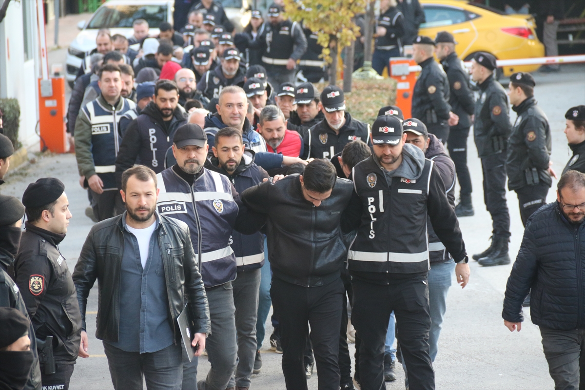 Polisler Affetmedi. Eskişehir'de suç örgütü operasyonunda yakalanan şüphelilerden 16'sı tutuklandı