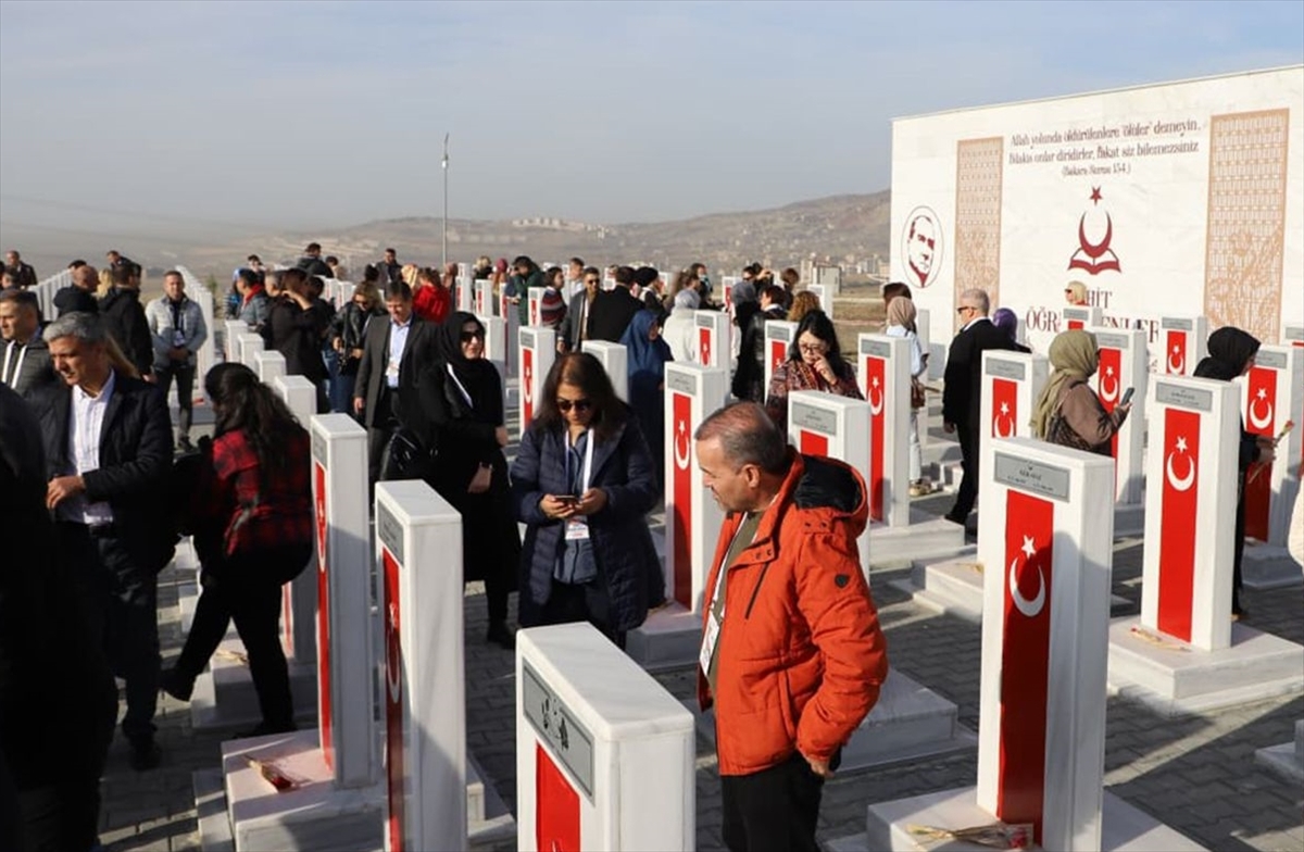 MEB'den 24 Kasım öncesi şehit öğretmenler için anma ve Fidan Dikim Töreni