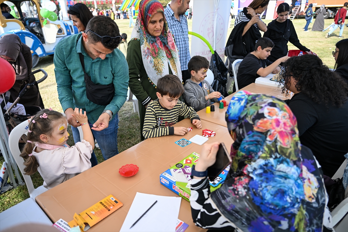 Adana'da "Bağımsız Aile Festivali" düzenlendi