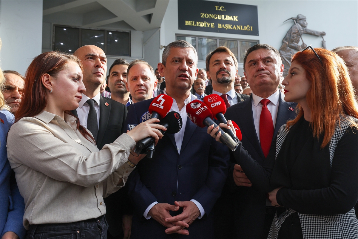 Belediye başkanlarımızın sonuna kadar arkasındayız