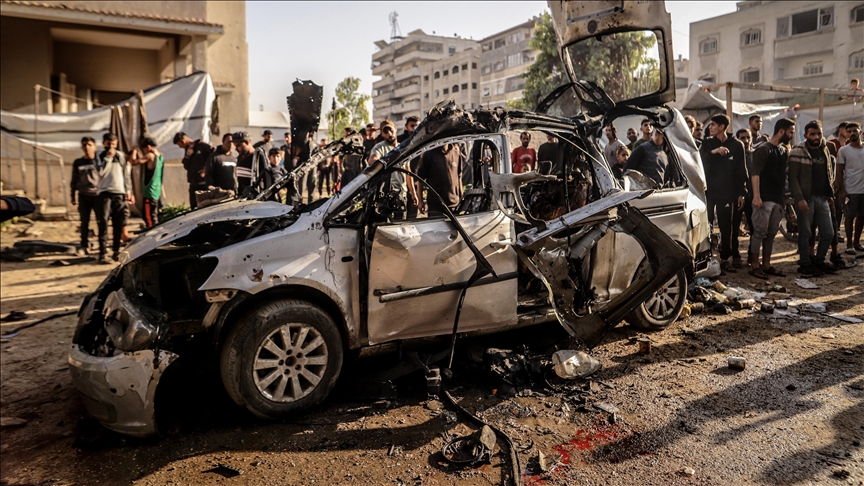 İsrail ordusunun, Gazze Şeridi'ne düzenlediği saldırılarda 21 Filistinli hayatını kaybetti