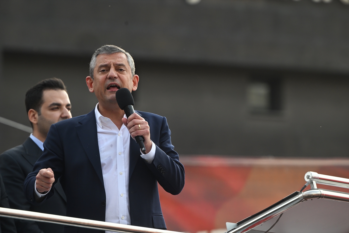 Cumhuriyet Halk Partisi'nin 16 belediye başkanı hapiste