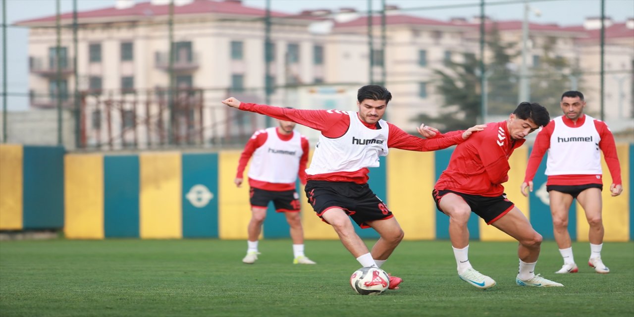 Sivasspor, Erokspor maçı için hazırlıklarını tamamladı.