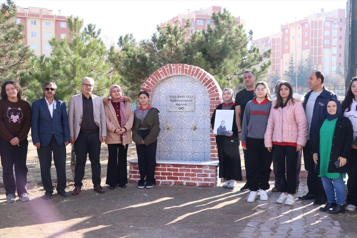 Kanserden ölen Aslı öğretmenin öğrencileri ve meslektaşlarından "vefa" örneği