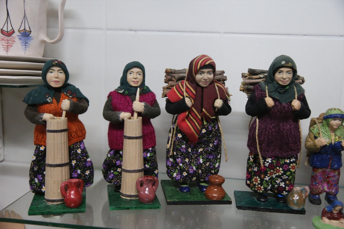 Tokat'ta kadın usta, kişiye özel kitre bebekler tasarlıyor