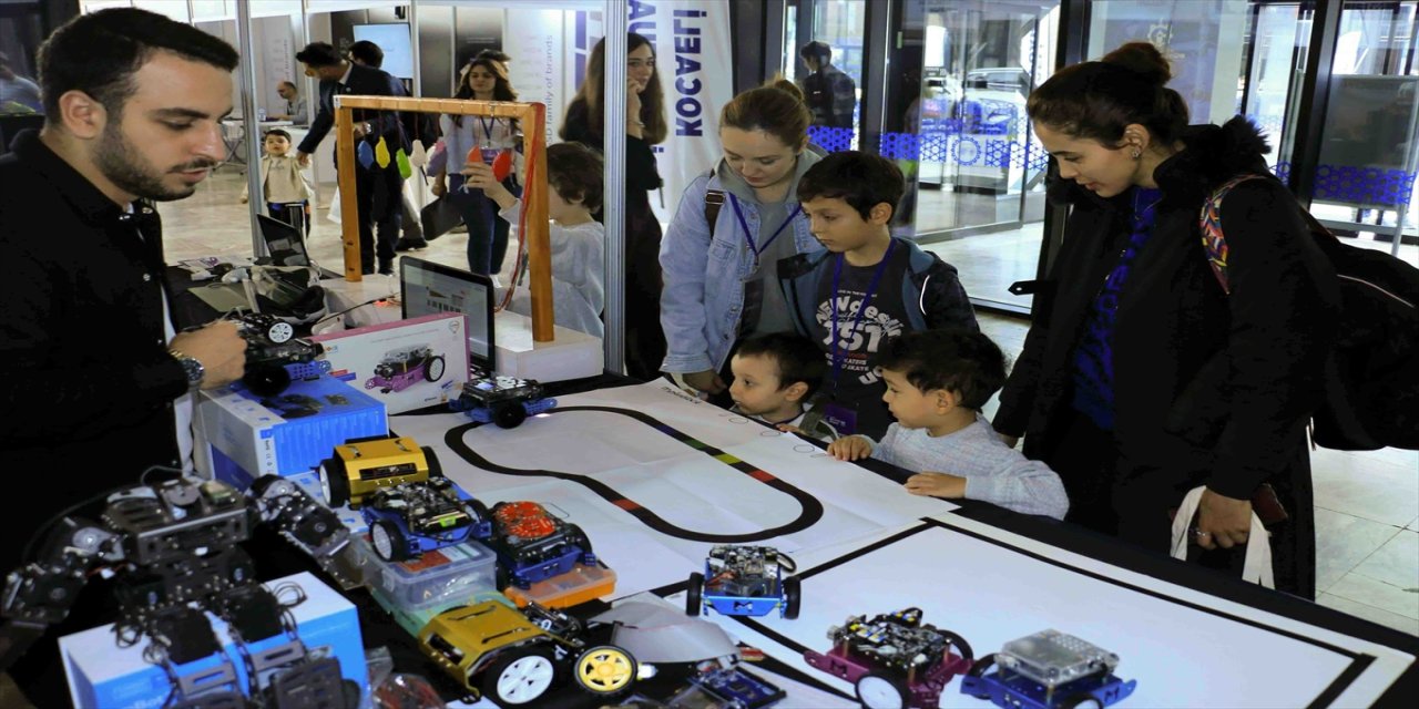 Kocaeli Bilişim Fuarı, "Dijital dönüşüm, güvenlik, tasarım ve geleceğin teknolojileri" temasıyla sona erdi.