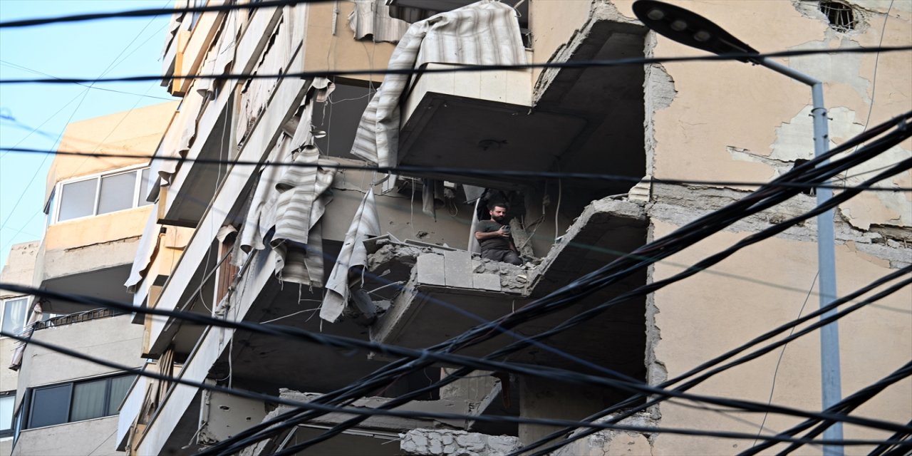 İsrail, ateşkesi ihlal ederek Beyrut Dahiye'ye hava saldırısı düzenledi. 5 kişi hayatını kaybetti